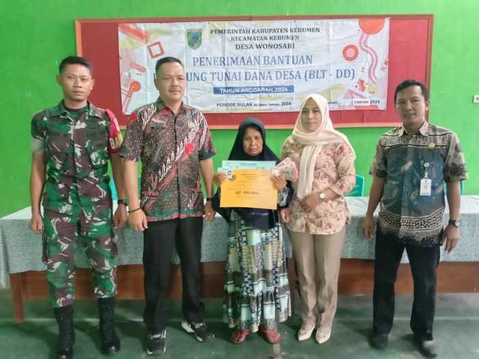 Desa Wonosari Salurkan BLT-DD: Wujud Kepedulian Pemerintah bagi Warga Kurang Mampu 01