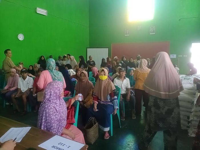 Pembagian Bantuan Pangan dari Badan Pangan Nasional 02