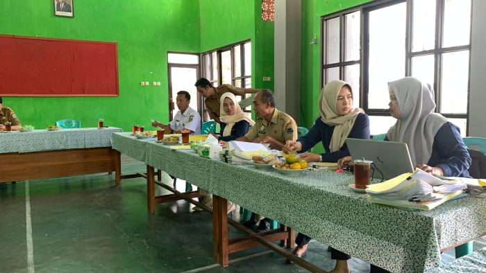 Monitoring Dokumen SPJ di Desa Wonosari, Kecamatan Kebumen 01